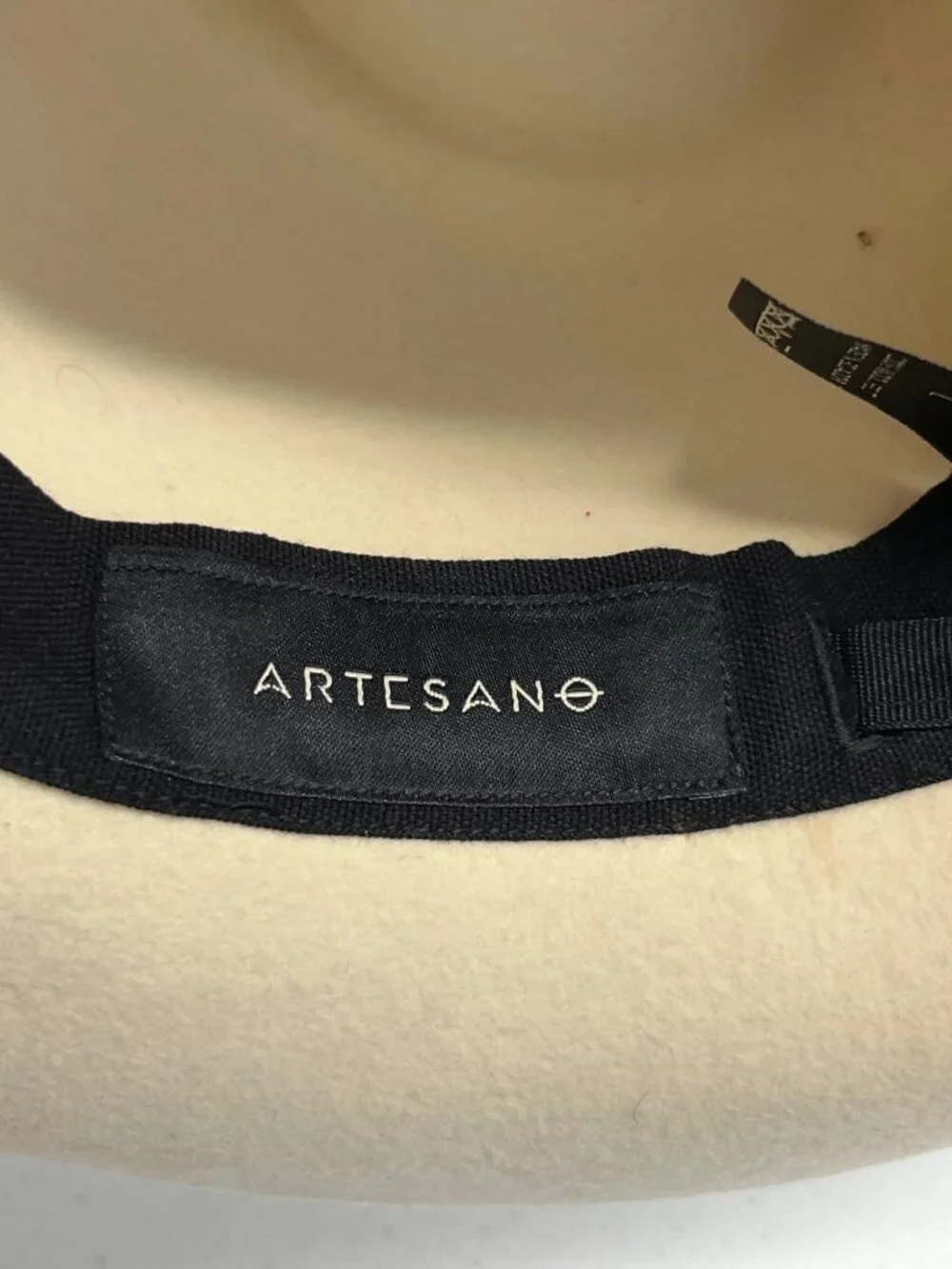 Artesano 100% Wool‎ Felt Hat in Cream White Size L